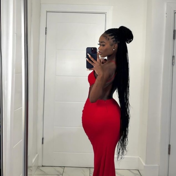 Dress - Picture 2 of 5